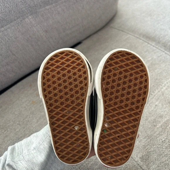 Vans Kids Black & White Velcro Old Skool Sneakers - Picture 3 of 6